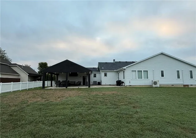 Photo 3 of Single family home for sale at 112 Johns Ct, Frontenac, KS 66763 | MLS# 2643389 | Listing updated on 2026-10-06