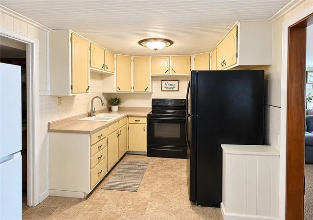 Photo 2 of Single family home for sale at 406 Devon St, Independence, MO 64055 | MLS# 2643410 | Listing updated on 2026-09-23