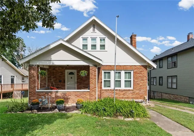 Photo 2 of Single family home for sale at 723 Old Orchard Ave, Excelsior Springs, MO 64024 | MLS# 2643411 | Listing updated on 2026-10-03