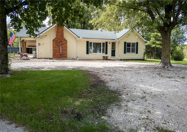 Photo 3 of Sale Pending at 14768 Lincoln Ln, Rayville, MO 64084 | MLS# 2643415 | Listing updated on 2026-10-09