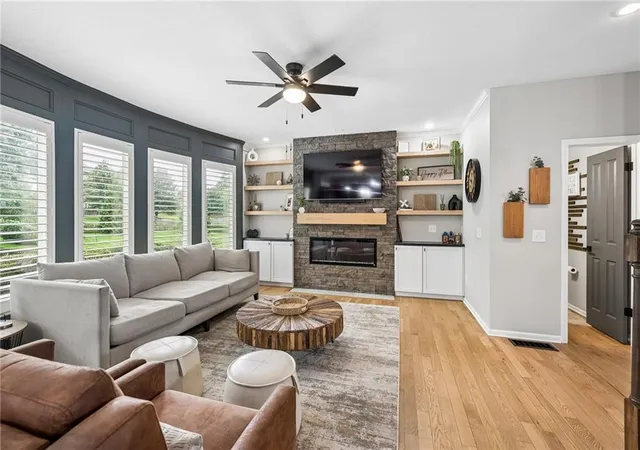 Photo 3 of Single family home for sale at 10122 N Lane Dr, Kansas City, MO 64157 | MLS# 2643416 | Listing updated on 2026-10-05