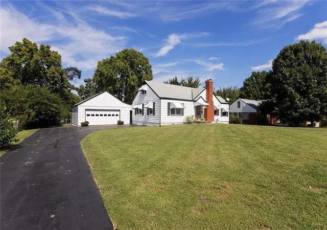 Photo 3 of Sale Pending at 11400 E 78th Street, Raytown, MO 64138 | MLS# 2643419 | Listing updated on 2026-09-25