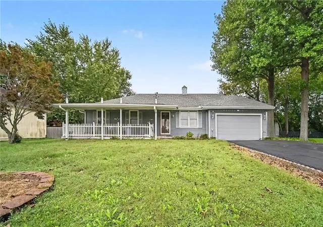 Photo 2 of Sale Pending at 1006 Town And Country Rd, Plattsburg, MO 64477 | MLS# 2643420 | Listing updated on 2026-09-29