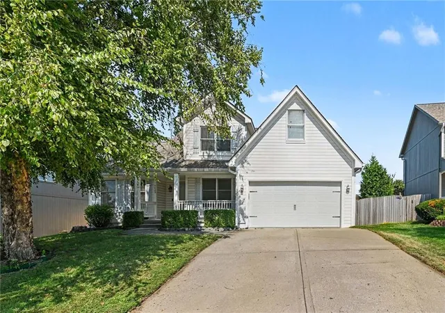 Photo 2 of Single family home for sale at 7423 N Wallace Ave, Kansas City, MO 64158 | MLS# 2643423 | Listing updated on 2026-10-05
