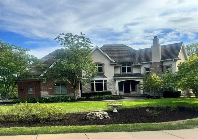 Photo 1 of Mansion for sale at 1416 Woodbury Dr, Liberty, MO 64068 | MLS# 2643427 | Listing updated on 2026-10-02