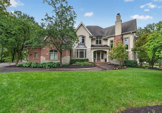 Photo 1 of Mansion for sale at 1416 Woodbury Dr, Liberty, MO 64068 | MLS# 2643427 | Listing updated on 2026-10-05