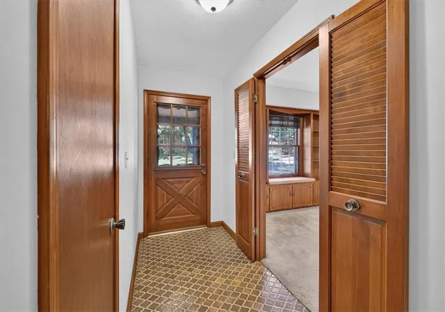 Photo 3 of Single family home for sale at 808 NW 10th Street, Blue Springs, MO 64015 | MLS# 2643432 | Listing updated on 2026-09-28