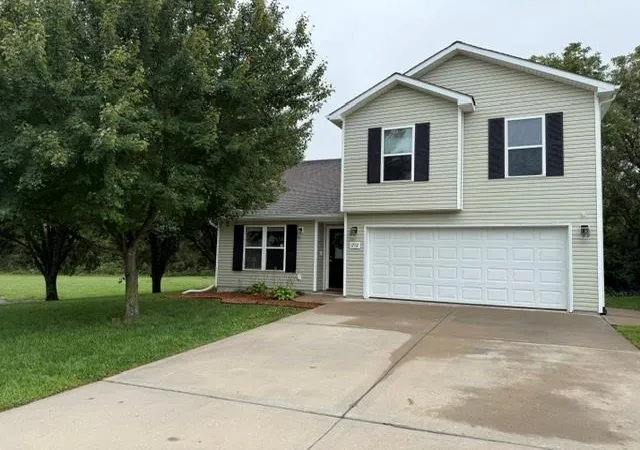 Single family home for sale at 1712 Winding Crk Ln, Cameron, MO 64429 | MLS# 2643435