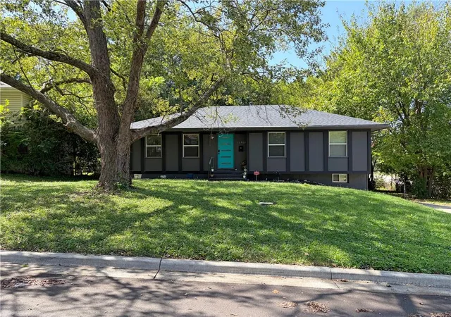 Photo 1 of Single family home for sale at 11500 Manchester Ave, Kansas City, MO 64134 | MLS# 2643440 | Listing updated on 2026-09-22