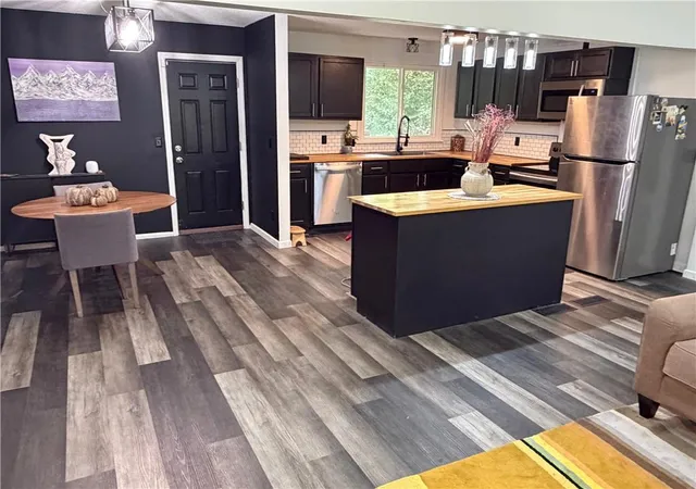 Photo 4 of Single family home for sale at 11500 Manchester Ave, Kansas City, MO 64134 | MLS# 2643440 | Listing updated on 2026-09-22