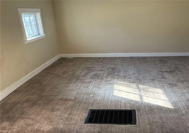 Photo 3 of Single family home for sale at 716 East 1st St, Maryville, MO 64468 | MLS# 2643443 | Listing updated on 2026-09-24