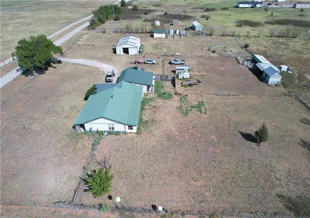 Photo 3 of Single family home for sale at 6214 N Broadway Rd, Guthrie, OK 73044 | MLS# 2643444 | Listing updated on 2026-10-05