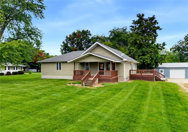 Photo 2 of Single family home for sale at 605 E Crandall St, Meadville, MO 64659 | MLS# 2643449 | Listing updated on 2026-10-06