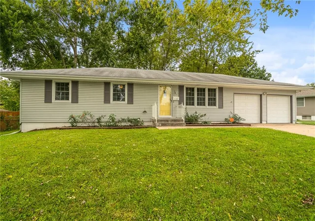 Photo 1 of Sale Pending at 126 Se Moore St, Blue Springs, MO 64014 | MLS# 2643454 | Listing updated on 2026-09-28