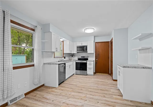 Photo 2 of Sale Pending at 126 Se Moore St, Blue Springs, MO 64014 | MLS# 2643454 | Listing updated on 2026-09-28