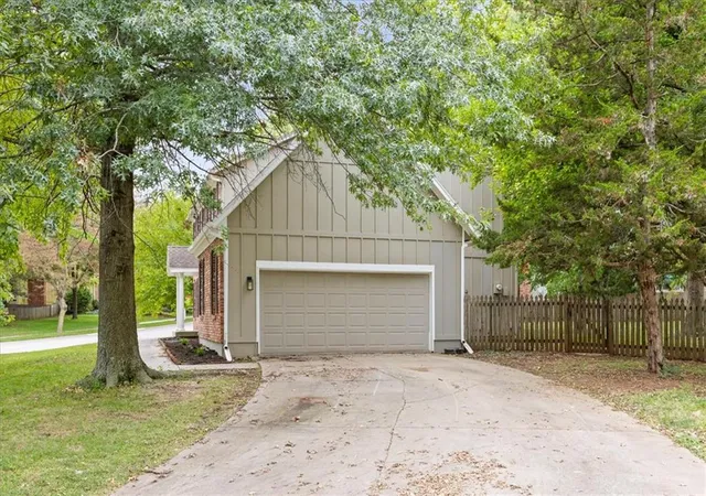 Photo 3 of Single family home for sale at 8800 W 115th Street, Overland Park, KS 66210 | MLS# 2643456 | Listing updated on 2026-09-29