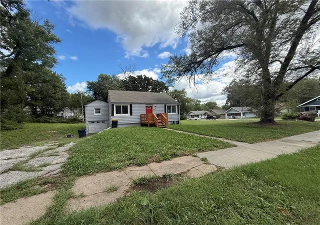 Single family home for sale at 6741 Agnes Ave, Kansas City, MO 64132 | MLS# 2643460