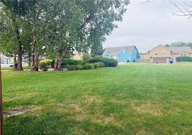 Photo 3 of Sale Pending at 601 N Locust St, Gardner, KS 66030 | MLS# 2643463 | Listing updated on 2026-10-03