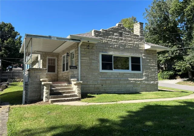 Photo 1 of Single family home for sale at 2244 Eugene Fld Ave, Saint Joseph, MO 64505 | MLS# 2643464 | Listing updated on 2026-09-30