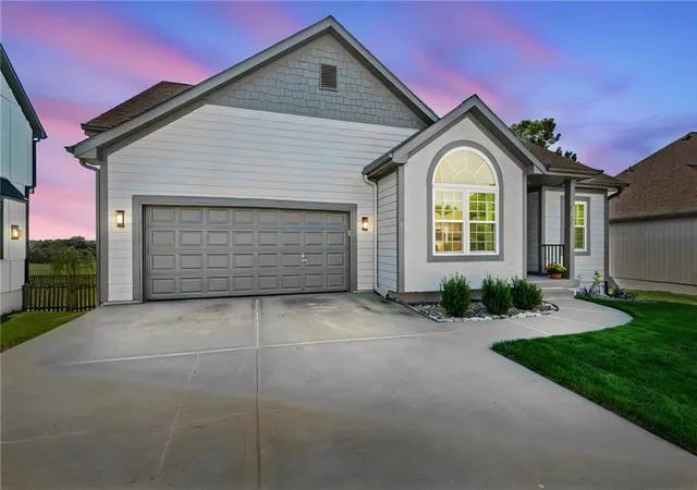 Photo 2 of Sale Pending at 8131 Ne 97th Street, Kansas City, MO 64157 | MLS# 2643468 | Listing updated on 2026-10-02