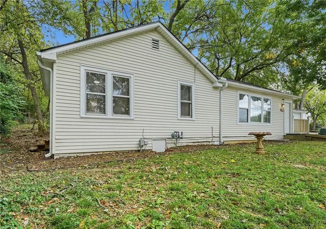 Photo 1 of Single family home for sale at 3809 N Spruce Ave, Kansas City, MO 64117 | MLS# 2643474 | Listing updated on 2026-10-27
