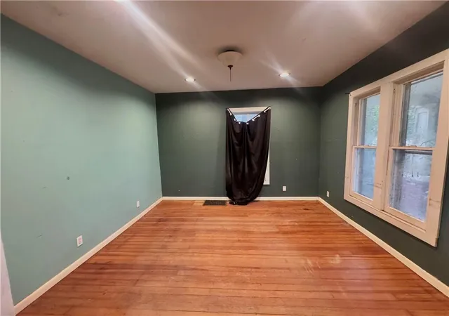 Photo 3 of Single family home for sale at 1912 Montezuma St, Leavenworth, KS 66048 | MLS# 2643478 | Listing updated on 2026-09-22