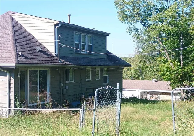 Photo 4 of Single family home for sale at 7520 E 75th Street, Kansas City, MO 64138 | MLS# 2643479 | Listing updated on 2026-09-25