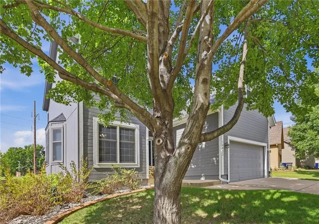 Photo 2 of Sale Pending at 13822 S Hagan St, Olathe, KS 66062 | MLS# 2643485 | Listing updated on 2026-09-26