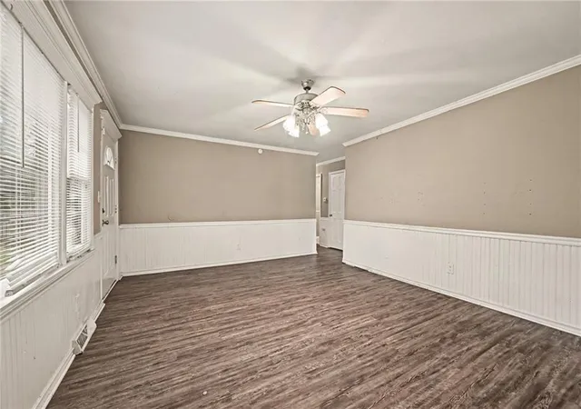 Photo 4 of Sale Pending at 2425 S Lees Summit Rd, Independence, MO 64055 | MLS# 2643486 | Listing updated on 2026-10-08