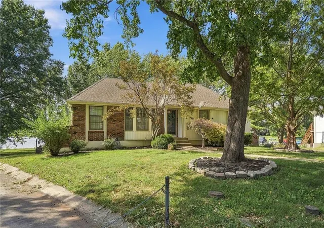 Photo 2 of Sale Pending at 4397 Sw Breezy Point Ln, Lees Summit, MO 64082 | MLS# 2643488 | Listing updated on 2026-09-27
