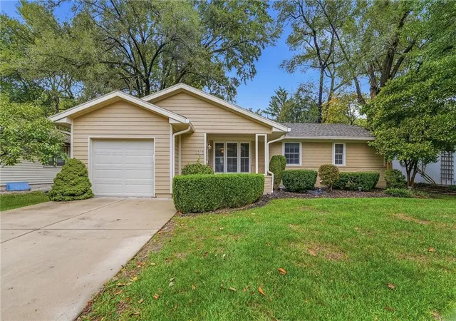Single family home for sale at 2230 W 71st Street, Prairie Village, KS 66208 | MLS# 2643494