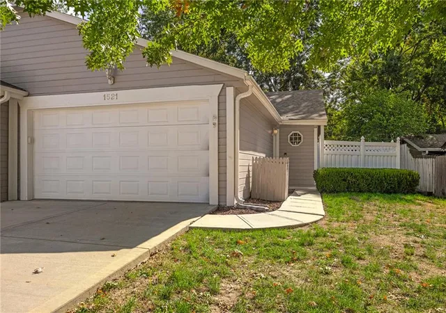 Multi family home for sale at 1521 E 123rd Street, Olathe, KS 66061 | MLS# 2643498