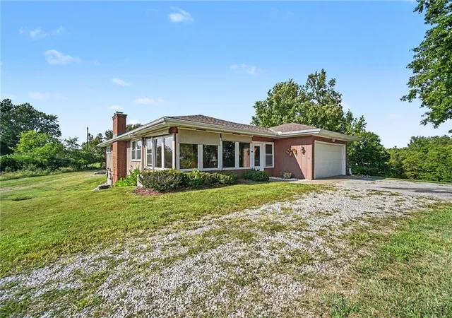 Photo 3 of Single family home for sale at 4921 Nw 56th Street, Kansas City, MO 64151 | MLS# 2643500 | Listing updated on 2026-09-22