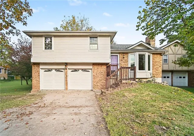 Photo 1 of Single family home for sale at 726 Trant St, Kansas City, KS 66111 | MLS# 2643504 | Listing updated on 2026-10-29
