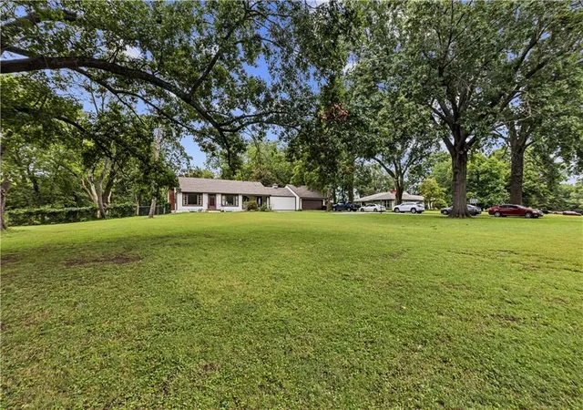 Photo 3 of Single family home for sale at 9800 Eastern Ave, Kansas City, MO 64134 | MLS# 2643514 | Listing updated on 2026-09-27