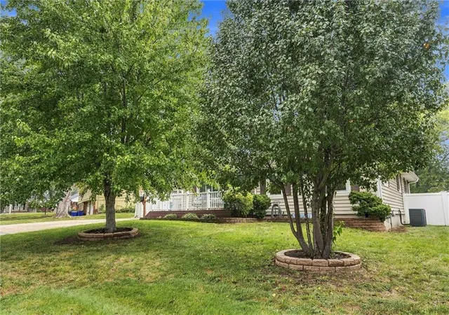 Photo 3 of Sale Pending at 303 Sw Marion Ln, Lees Summit, MO 64081 | MLS# 2643518 | Listing updated on 2026-09-30