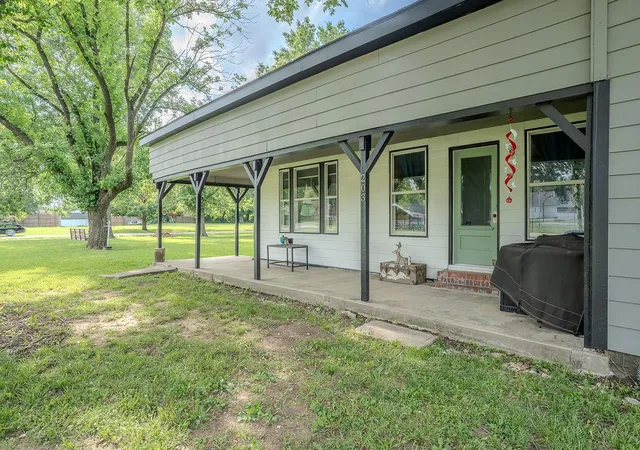 Single family home for sale at 203 E Sycamore St, Weir, KS 66781 | MLS# 2643524
