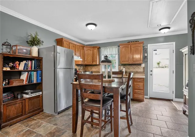 Photo 4 of Sale Pending at 5319 N Woodland Ave, Kansas City, MO 64118 | MLS# 2643525 | Listing updated on 2026-10-20