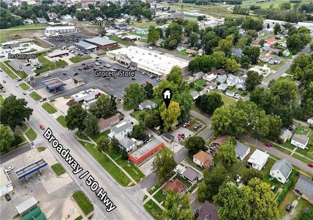 Photo 2 of Sale Pending at 812 E 7th Street, Sedalia, MO 65301 | MLS# 2643526 | Listing updated on 2026-10-02