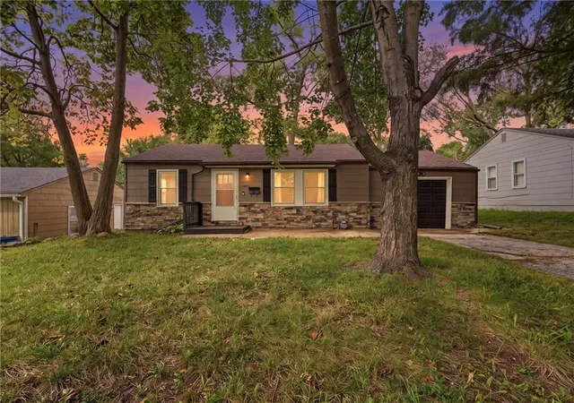 Photo 1 of Single family home for sale at 1604 N 44th Street, Kansas City, KS 66102 | MLS# 2643535 | Listing updated on 2026-09-30