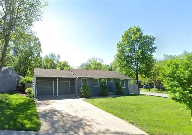Photo 1 of Single family home for sale at 3209 W 72nd Street, Prairie Village, KS 66208 | MLS# 2643537 | Listing updated on 2026-10-02