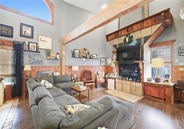 Photo 4 of Single family home for sale at 231 L St, Lake Lotawana, MO 64086 | MLS# 2643539 | Listing updated on 2026-10-02