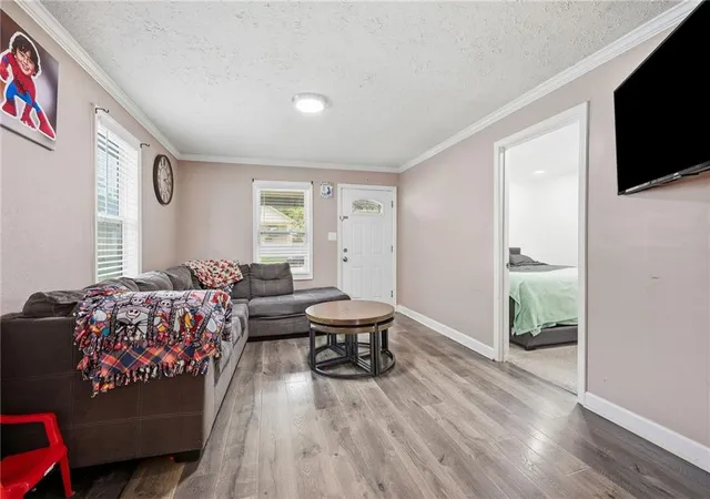 Photo 3 of Sale Pending at 4008 Strong Ave, Kansas City, KS 66106 | MLS# 2643540 | Listing updated on 2026-10-06