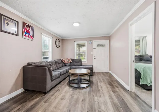 Photo 4 of Sale Pending at 4008 Strong Ave, Kansas City, KS 66106 | MLS# 2643540 | Listing updated on 2026-10-06