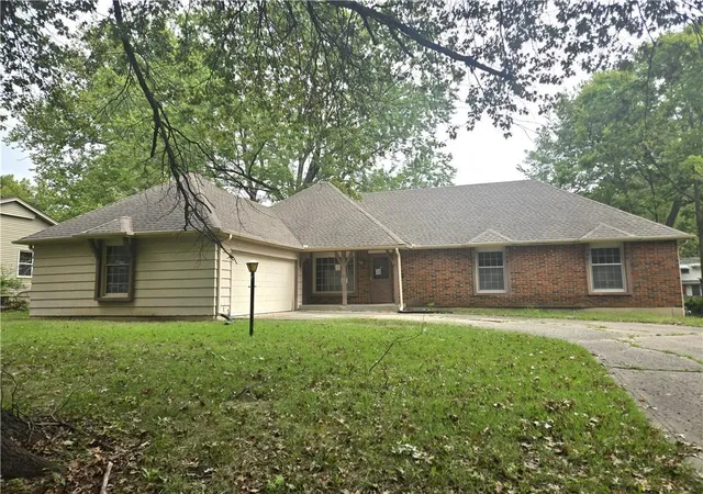 Photo 1 of Single family home for sale at 12905 Manchester Ave, Grandview, MO 64030 | MLS# 2643541 | Listing updated on 2026-10-28