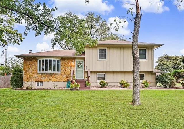Photo 1 of Single family home for sale at 1236 Locust St, Eudora, KS 66025 | MLS# 2643544 | Listing updated on 2026-09-26