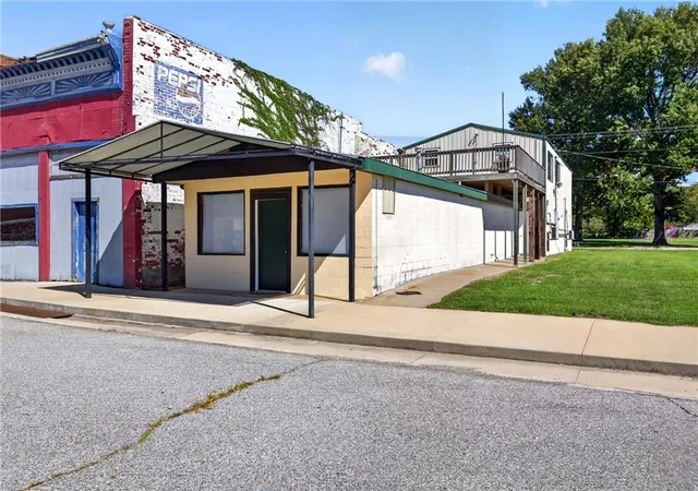 Photo 2 of Single family home for sale at 315 N Main St, Scammon, KS 66773 | MLS# 2643548 | Listing updated on 2026-10-06