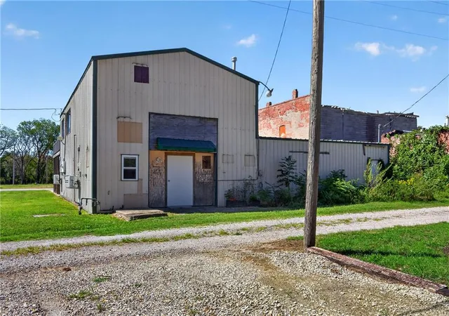 Photo 3 of Single family home for sale at 315 N Main St, Scammon, KS 66773 | MLS# 2643548 | Listing updated on 2026-10-06