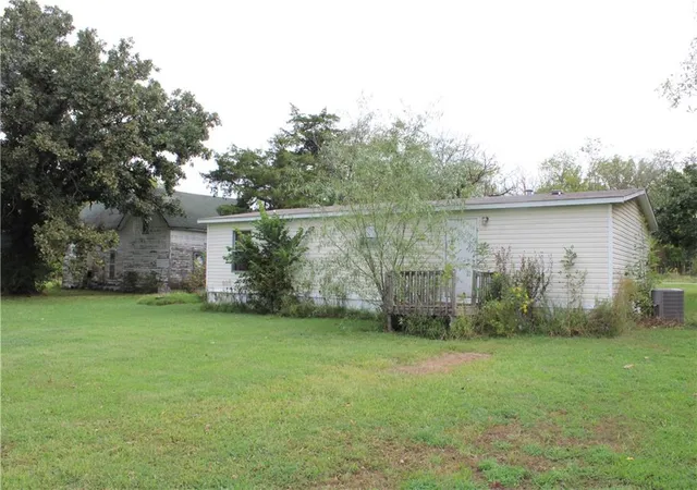 Photo 4 of Sale Pending at 747 S 20th Street, Mc Cune, KS 66753 | MLS# 2643549 | Listing updated on 2026-09-30