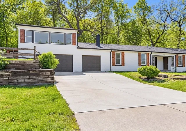 Photo 2 of Multi family home for sale at 8850 Woodland Dr, Lenexa, KS 66220 | MLS# 2643557 | Listing updated on 2026-09-26